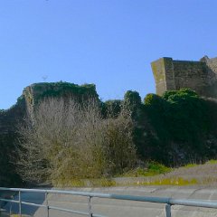 P1190199 Il possente Ponte-fortezza Visconteo. Ore 11.55 ..